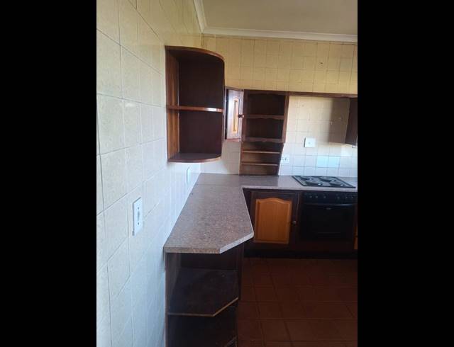 2 BEDROOM PROPERTY TO RENT IN FLORIDA